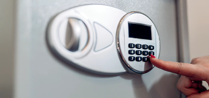 Jewelry Safe Cracking in Rubidoux, California